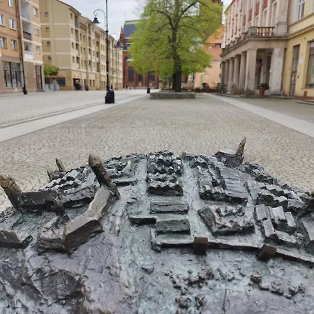 Rynek Golden Stay By Grafit